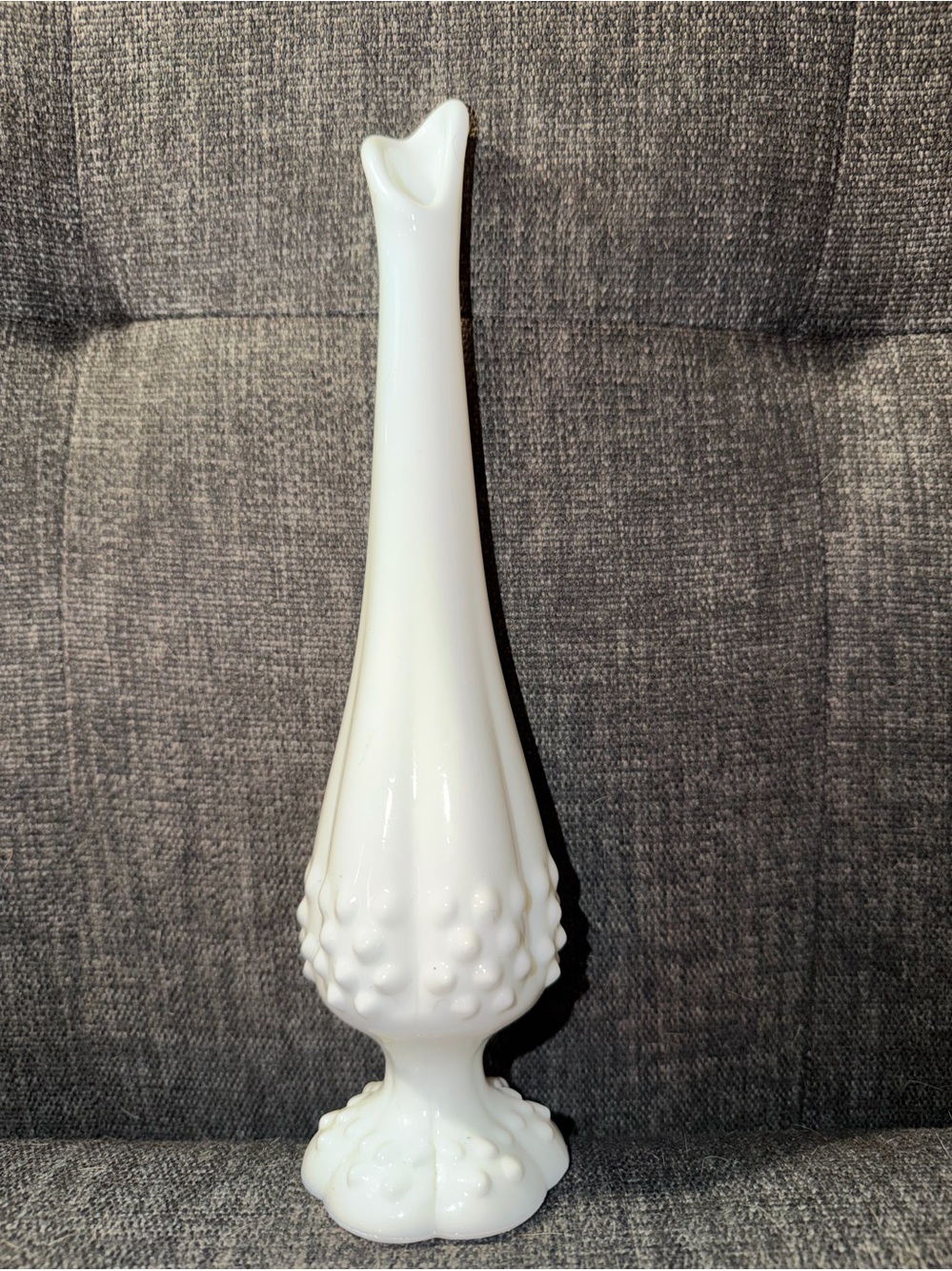 Little vintage Fenton swung vase